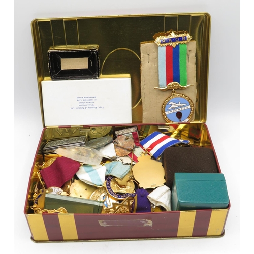 115 - Box of Masonic medals