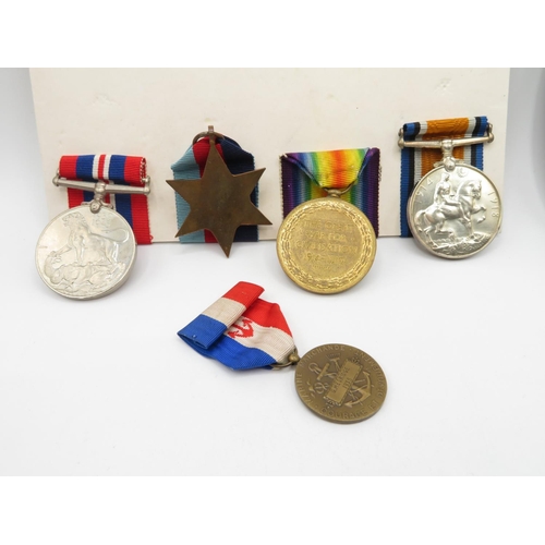 21 - Group of 5x medals to G Mogridge 17166D Royal Naval Trawler Reserve with full associated research