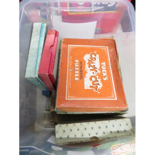 223 - Box of early games and jigsaws