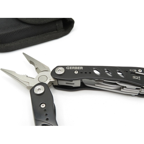 40 - Gerber folding multitool penknife with pouch