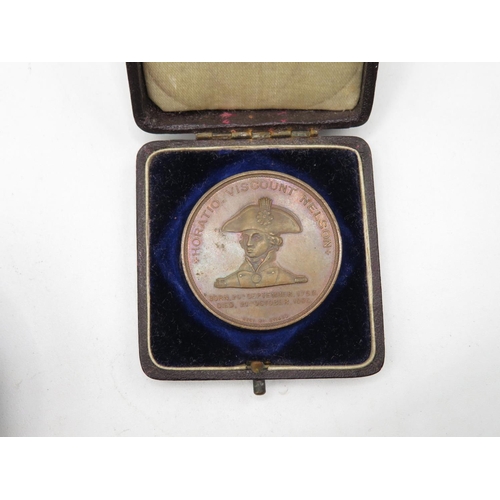 91 - Snuff box containing a medal stating 'England Expects Every Man Will Do His Duty' and on reverse 'Sh... 