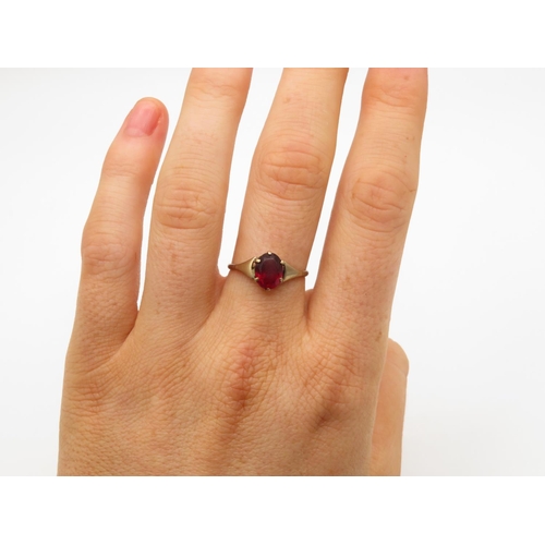 102 - 9ct gold and garnet ring size N  1.4g