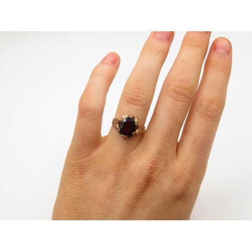 108 - 9ct gold and garnet ring size M  2.4g