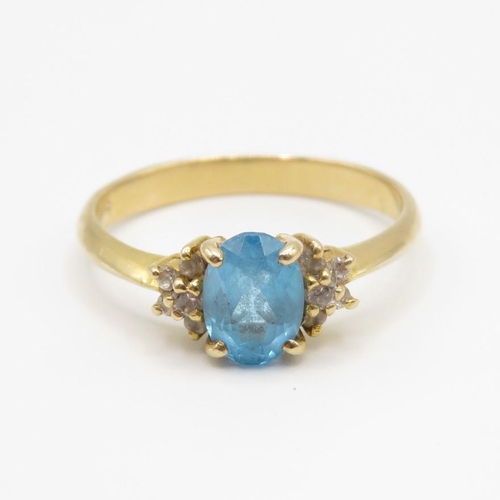 113 - 14ct gold and blue stone ring size N  2.3g