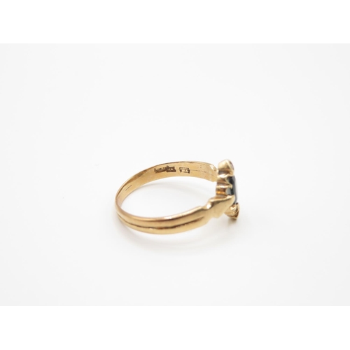 115 - 14ct gold and garnet ring size O 2.2g