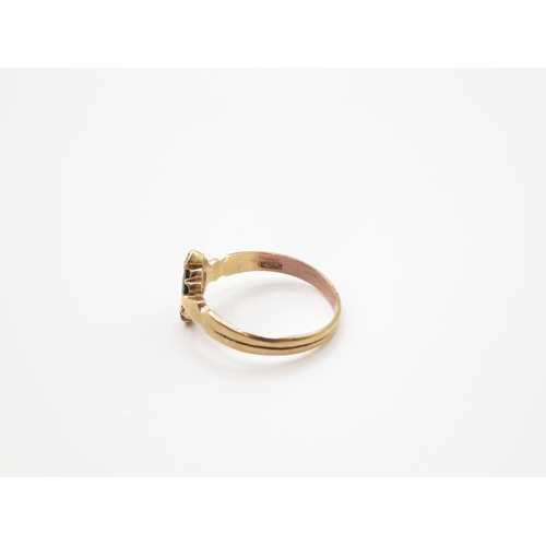 115 - 14ct gold and garnet ring size O 2.2g