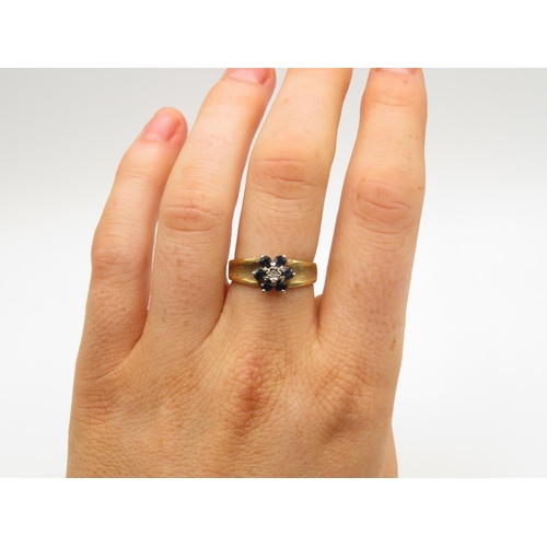 116 - 18ct gold ring size M  4.2g