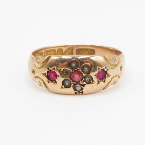 117 - 9ct gold antique gypsy set ring size P  2.7g