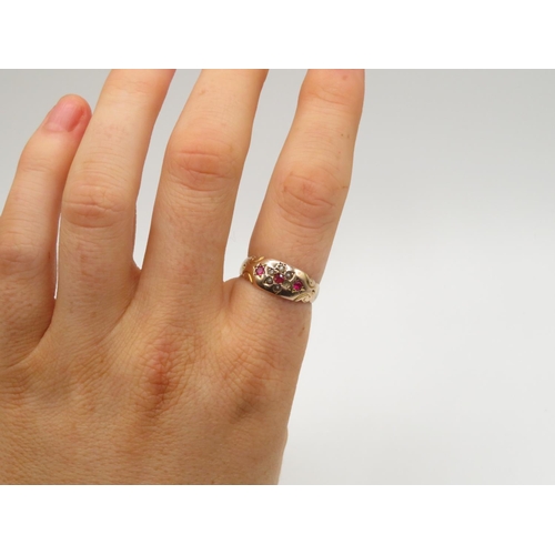 117 - 9ct gold antique gypsy set ring size P  2.7g