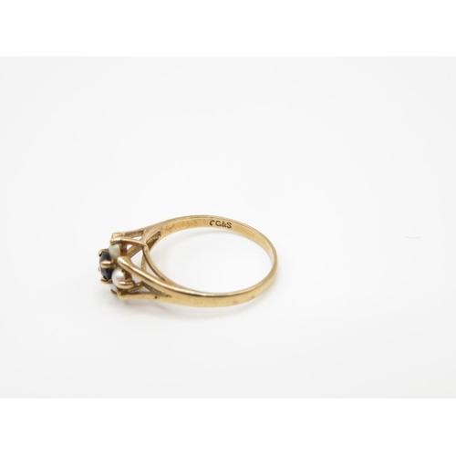 118 - 9ct gold garnet and pearl ring size J  1.2g