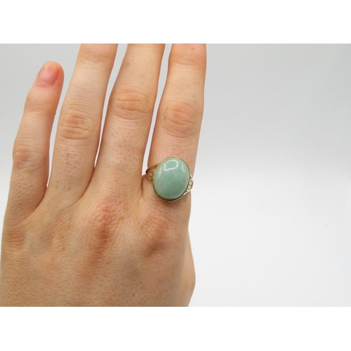 132 - 14ct gold Jadeite cabochon ring size P  4.5g