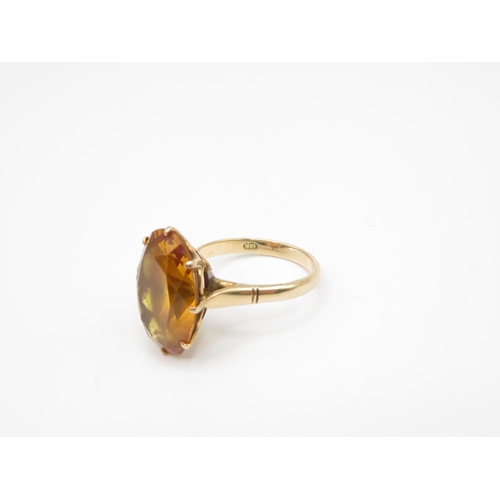 140 - 14ct and large citrine ring size R  6.7g