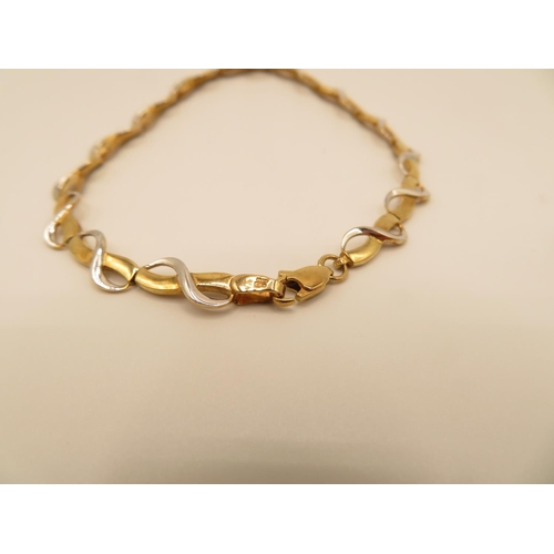 31 - 9ct white and yellow gold bracelet  5.5g