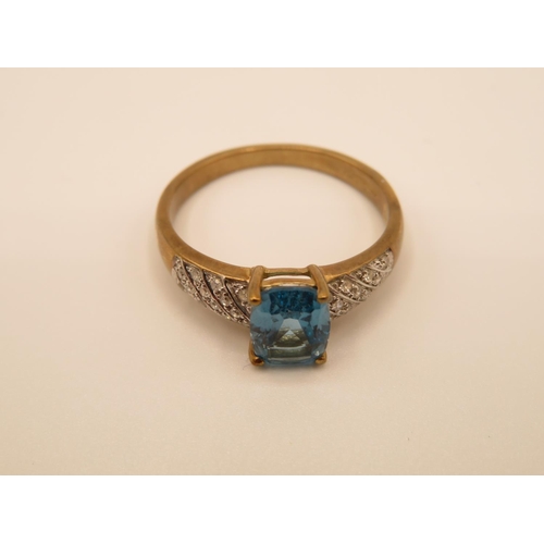 64 - 9ct gold diamond and topaz ring size Q  3g