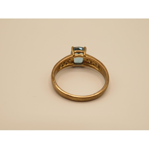 64 - 9ct gold diamond and topaz ring size Q  3g