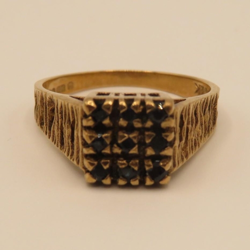 66 - 9ct gold and sapphire ring size P  3.5g
