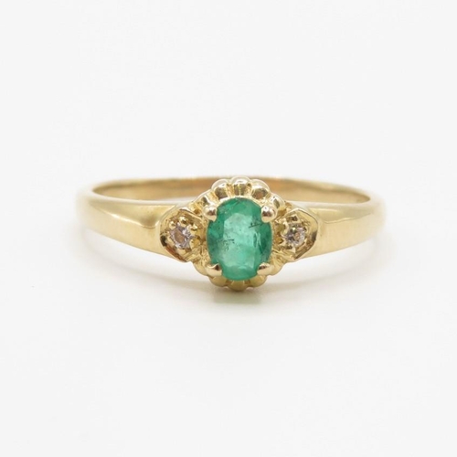 75 - 14ct and emerald ring size O  1.8g