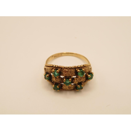 79 - 9ct gold and emerald ring size L 2.9g