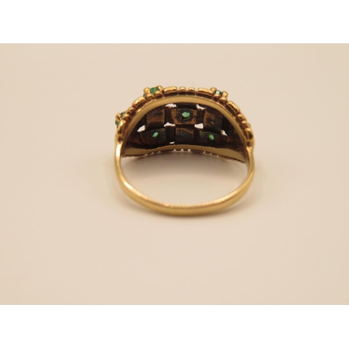 79 - 9ct gold and emerald ring size L 2.9g