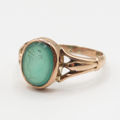 83 - 9ct gold and carved green Intaglio ring of Centurion's head size R  2.7g