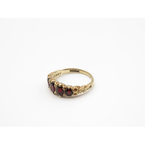89 - 9ct gold antique garnet ring size P  3.2g