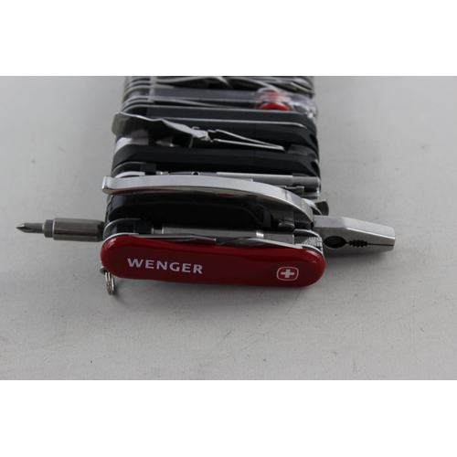 321 - Wenger Giant Swiss army knife genuine collector's item. Offers 87 tools and 141 functions complete w... 