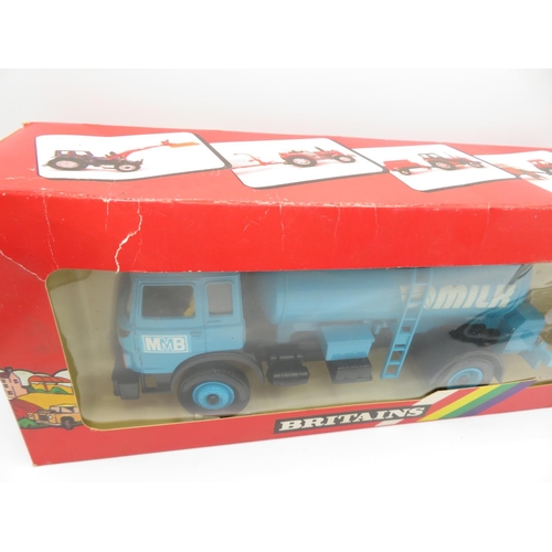 159 - Britains 9604 Milk Transporter MIB