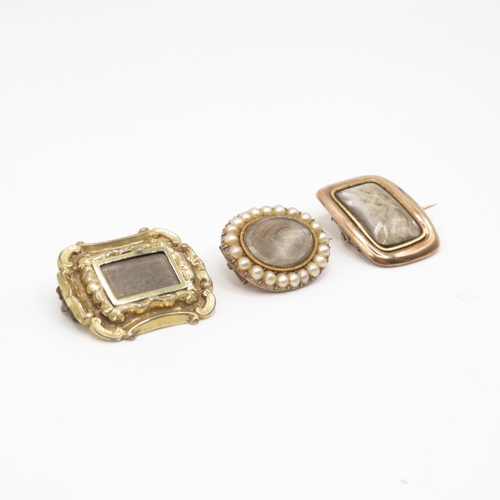 16 - 3x 9ct gold Memoriam brooches 28mm diameter  11.4g