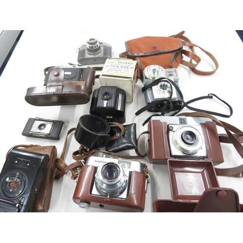 232 - 8x vintage cameras inc Kodak, Ensign, Rencini, Voigtlander - untested