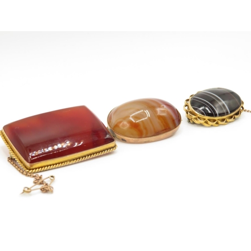 48 - 3x 9ct gold and agate insert brooches total weight 34.5g