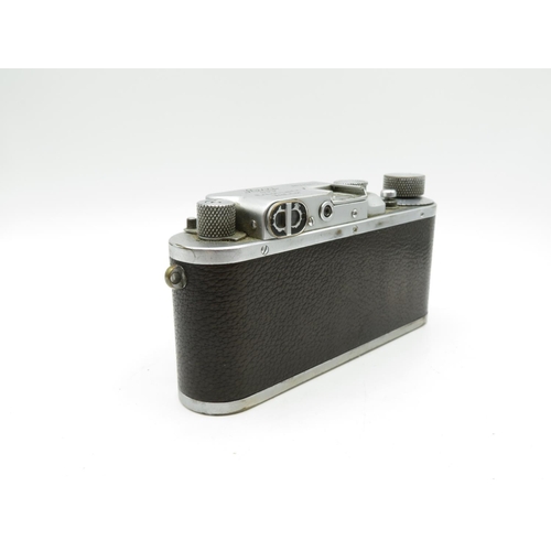 181 - Leica Ernst Leitz Wetzlar film camera model 3B with Summar 5cm lens working condition