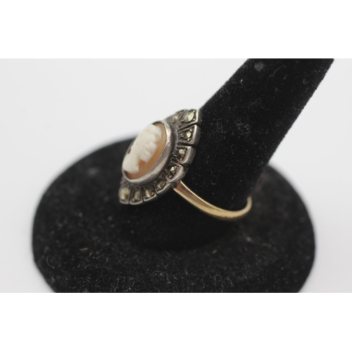 103 - 9ct gold & silver shell cameo & marcasite ring (3.4g) Size N