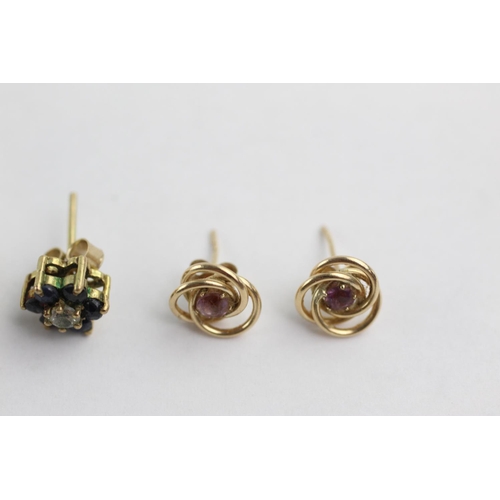 160 - 3 x 9ct gold amethyst, sapphire and diamond stud earrings (3.1g)