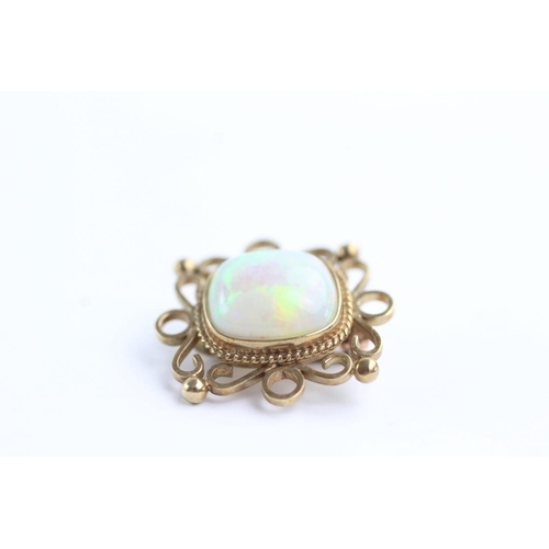 178 - 9ct gold ornate framed opal brooch (3.1g)