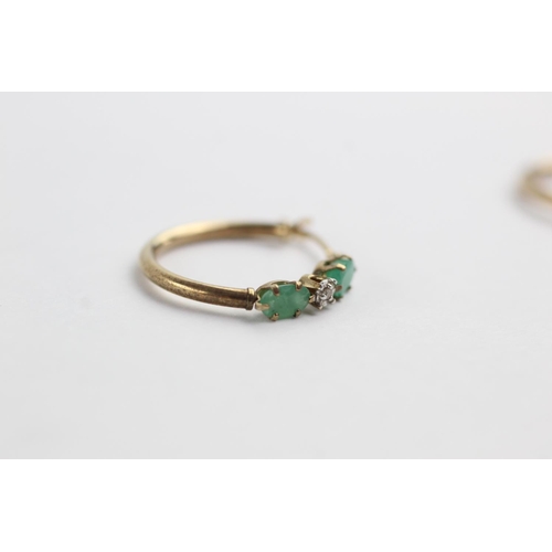 192 - 9ct gold emerald & diamond sided hoop earrings (1.1g)