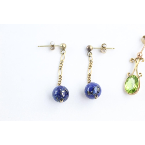 198 - 2 x 9ct gold paired gemstone drop earrings inc. lapis and peridot (5.6g)