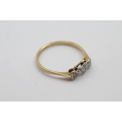 203 - 18ct gold and platinum diamond trilogy ring (1.9g) Size Q