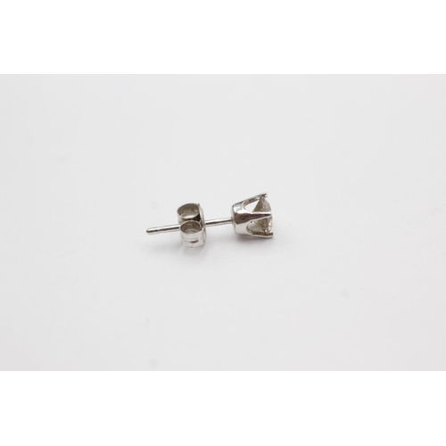 22 - 9ct white gold diamond stud earrings (0.5g)