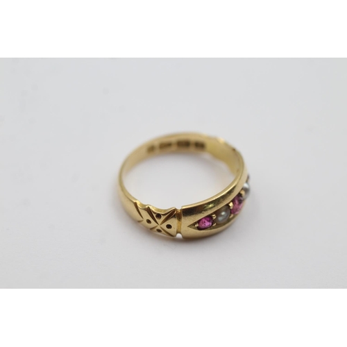 221 - 18ct gold antique ruby, pearl and garnet ring hallmarked Chester (3.2g) Size K