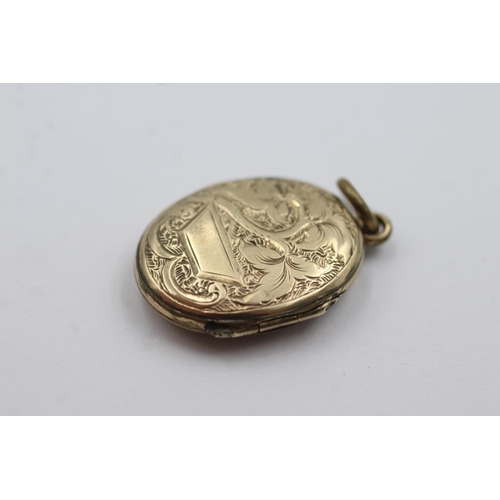 232 - 9ct gold back & front enamel detail locket (3.8g)