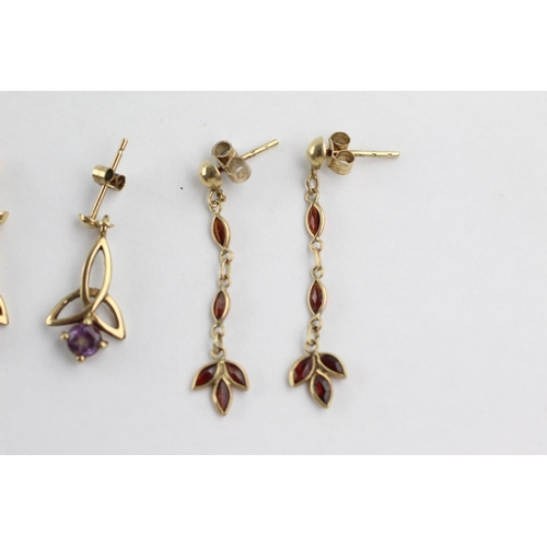 253 - 3 x 9ct gold paired gemstone earrings inc. garnet and amethyst (3.7g)