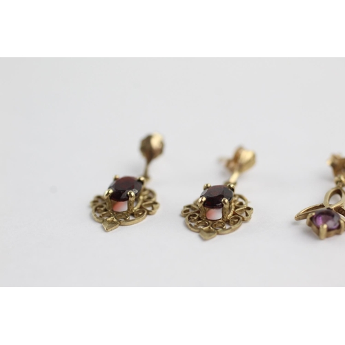 253 - 3 x 9ct gold paired gemstone earrings inc. garnet and amethyst (3.7g)