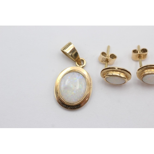 256 - 2 x 14ct gold opal jewellery inc. earrings pendants (4.9g)