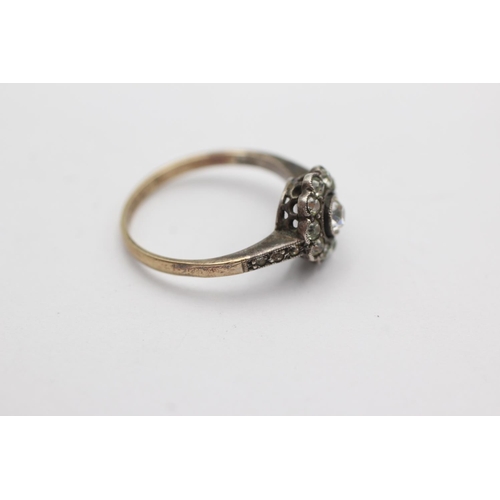 259 - 9ct gold & silver antique paste ring (2.1g) Size L