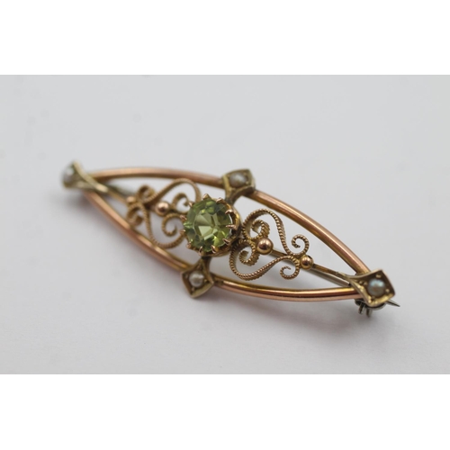 292 - 9ct gold antique peridot & pearl brooch (2.6g)