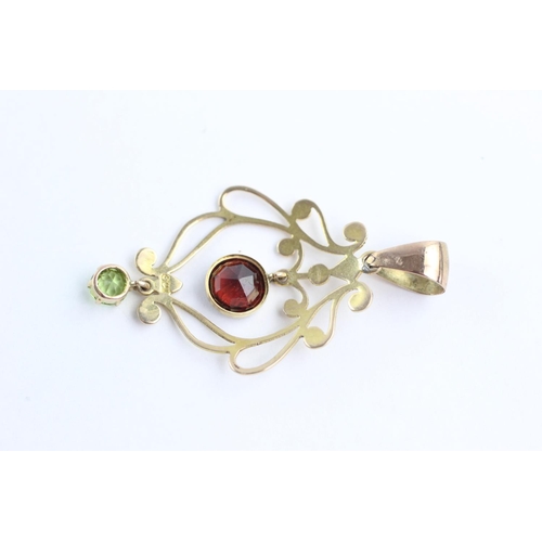 30 - 9ct gold garnet & paste lavalier pendant (2g)