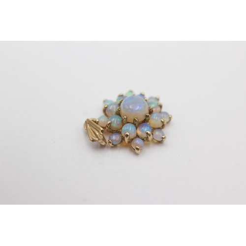 300 - 9ct gold opal cluster floral pendant (1.5g)