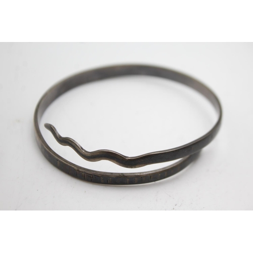 323 - 2 X Antique Silver Snake Bangles (78g)