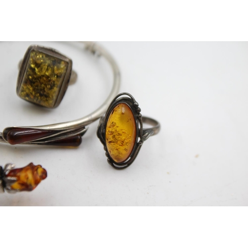 342 - 5 X Vintage Silver Foliate Amber Jewellery (43g)