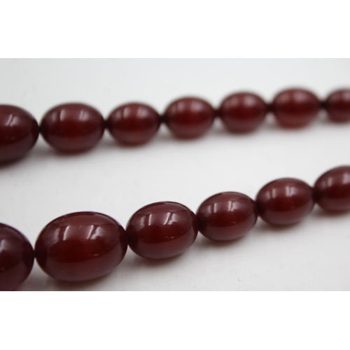 360 - Early Plastic Cherry Bakelite Graduated Necklace (47g)